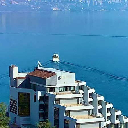 Belli Οπατία